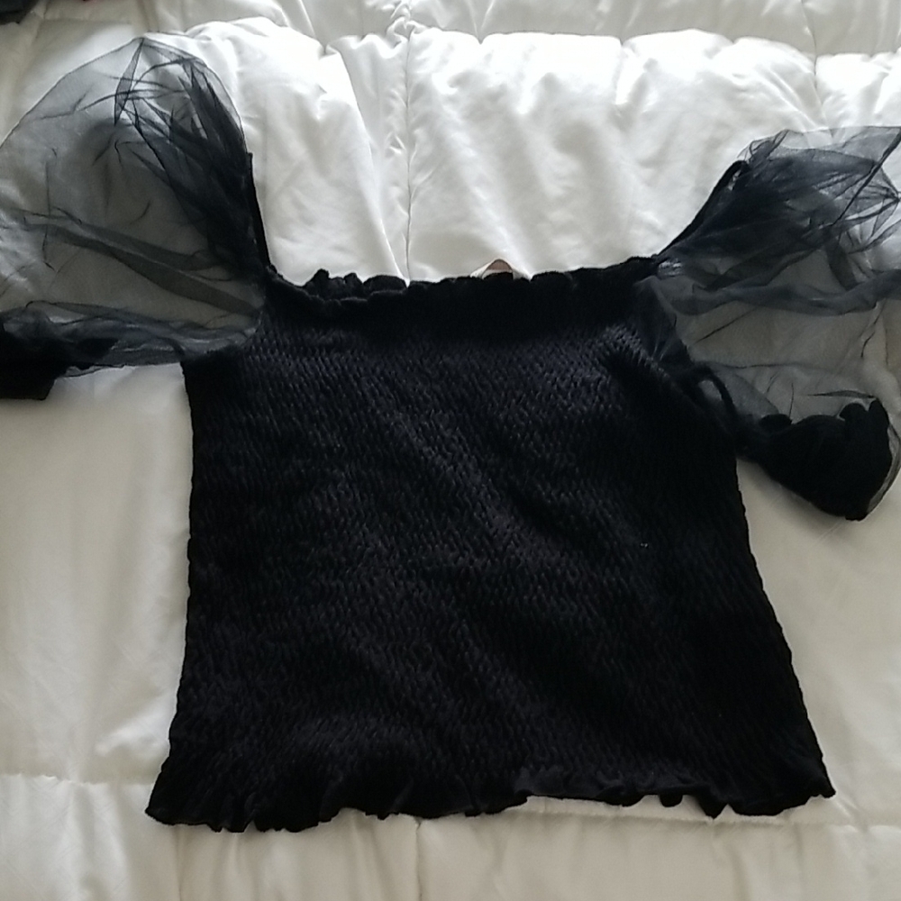 Rinascimento Black Puff Sleeve Blouse